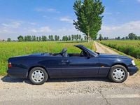 Usata Mercedes E200 136 CV (100 kW) 1995 Cabrio