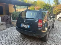 Usata Dacia Duster Lauréate 105 CV (77 kW) 2015 Grigio SUV