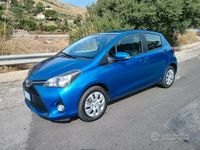 Usata Toyota Yaris 69 CV (50 kW) 2017 Blu Berlina