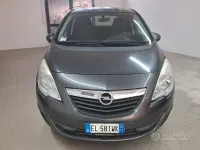 Usata Opel Meriva 95 CV (69 kW) 2012 Grigio Monovolume