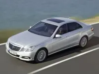 Usata Mercedes E220 Avantgarde 170 CV (125 kW) 2012 Grigio Utilitaria