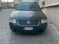 Usata VW Passat Highline 131 CV (96 kW) 2005 Blu Station wagon
