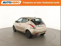 Usata Lancia Ypsilon Gold 70 CV (51 kW) 2020 Oro Utilitaria