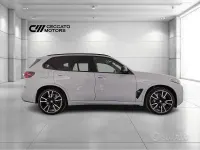 Nuova BMW X5 M Sport 530 CV (389 kW) 2026 Grigio SUV