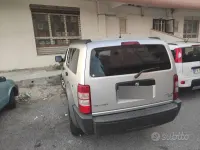 Usata Dodge Nitro 177 CV (130 kW) 2007 Grigio SUV