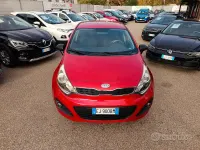 Usata Kia Rio EX 85 CV (62 kW) 2011 Rosso Berlina