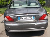 usata Jaguar X-type 2Litri V6 anno 2002 GPL. 1500