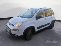 Usata Fiat Panda 4x4 Wild 86 CV (63 kW) 2020 Bianco Utilitaria