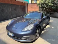 Usata Porsche Panamera 250 CV (183 kW) 2012 Blu metallizzato Utilitaria