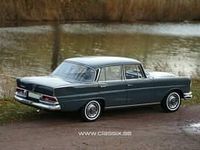 Usata Mercedes 220 110 CV (80 kW) 1965 Grigio Berlina