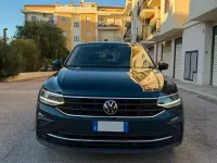 Usata VW Tiguan Life 150 CV (110 kW) 2021 Verde SUV