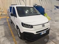 Usata Fiat Doblò 130 CV (95 kW) 2024 Bianco Monovolume