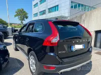 Usata Volvo XC60 Kinetic 163 CV (119 kW) 2011 Blu SUV