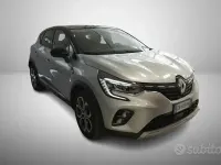 Usata Renault Captur Techno 101 CV (74 kW) 2023 Grigio SUV