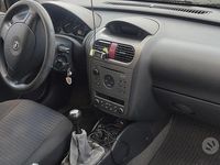 Usata Opel Corsa 2004 Verde Utilitaria