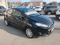 Usata Ford Fiesta 75 CV (55 kW) 2015 Nero Berlina