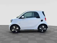 Usata Smart ForTwo Coupé Passion 41 kW (56 CV) 2022 White con tridion white Utilitaria