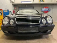 Usata Mercedes CLK320 218 CV (160 kW) 2001 Blu Cabrio