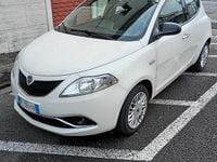 Usata Lancia Ypsilon Silver 69 CV (50 kW) 2017 Bianco Utilitaria