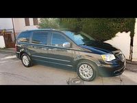 Begagnad Lancia Voyager Platinum 177 HK (130 kW) 2014 Svart Minibuss