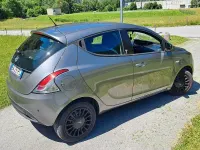 Usata Lancia Ypsilon 95 CV (69 kW) 2014 Grigio Utilitaria