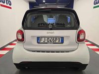 Usata Smart ForTwo Coupé 71 CV (52 kW) 2017 Bianco Utilitaria