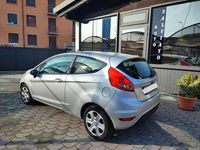 Usata Ford Fiesta 82 CV (60 kW) 2008 Grigio Utilitaria