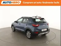 Usata Kia Stonic Urban 84 CV (61 kW) 2024 Bluazzurro SUV