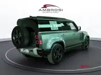 Usata Land Rover Defender SE Dynamic 400 CV (294 kW) 2021 Grigio SUV