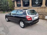 usata Nissan Almera -