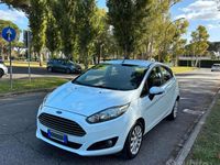 Usata Ford Fiesta 75 CV (55 kW) 2015 Bianco Utilitaria
