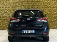 Usata Toyota Auris Hybrid 99 CV (72 kW) 2015 Blu/azzurro Station wagon