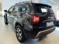 Usata Dacia Duster Journey 100 CV (73 kW) 2023 Nero SUV