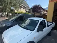 Usata Fiat Strada 73 CV (53 kW) 2000 Bianco Pick-up