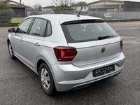 Usata VW Polo Trendline 65 CV (47 kW) 2017 Argento Berlina