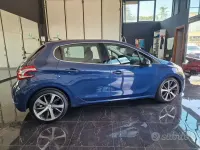 Usata Peugeot 208 Allure 115 CV (84 kW) 2012 Blu Utilitaria