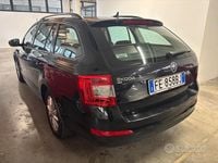 Usata Skoda Octavia G-TEC 110 CV (80 kW) 2016 Nero Station wagon