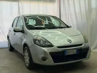 Usata Renault Clio III 75 CV (55 kW) 2012 Argento Berlina