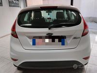 Usado Ford Fiesta 71 HP (52 kW) 2012 Branco Citadino