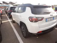 Usata Jeep Compass Summit 130 CV (95 kW) 2025 317alpine white con tetto ner SUV