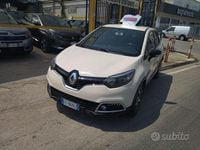 Usata Renault Captur Zen 90 CV (66 kW) 2016 Beige SUV