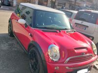 Usata Mini One D 55 CV (40 kW) 2005 Rosso Utilitaria