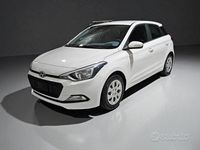 Usata Hyundai i20 Classic 75 CV (55 kW) 2018 Bianco pastello Berlina