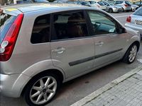Usata Ford Fiesta Titanium 68 CV (50 kW) 2006 Utilitaria