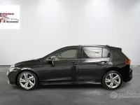 Usata VW Golf VIII R-line 150 CV (110 kW) 2022 Nero Berlina