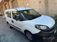 Usata Fiat Doblò 90 CV (66 kW) 2022 Bianco Monovolume