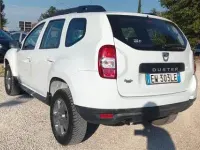 Usata Dacia Duster Lauréate 105 CV (77 kW) 2014 Grigio SUV