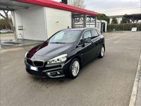 Usata BMW 218 Active Tourer Luxury Line 150 CV (110 kW) 2016 Nero Monovolume