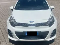 Usata Kia Rio Active 75 CV (55 kW) 2017 Bianco Berlina