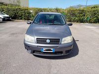 Usata Fiat Punto Dynamic 69 CV (50 kW) 2004 Grigio Utilitaria